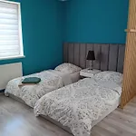 Apartament Z Lozem Malzenskim - Bezplatny Parking